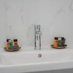 Yvonne Apartment