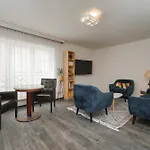 Yvonne Appartement *