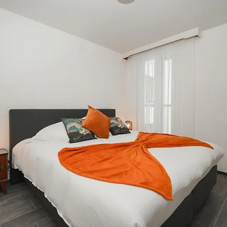 Apartment Yvonne