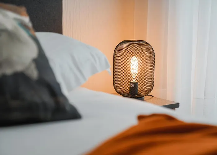 Yvonne * 奥斯滕德